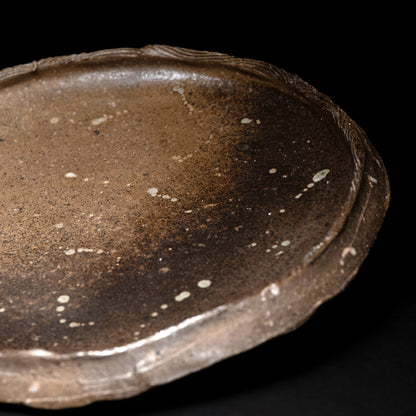 Massive Ash Glazed Platter ー加古 勝己 “灰被雫紋大皿”