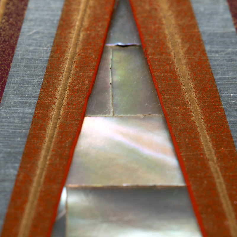 Glistening Geometric Lacquer Box ー服部 峻昇 “螺鈿飾箱 光彩”