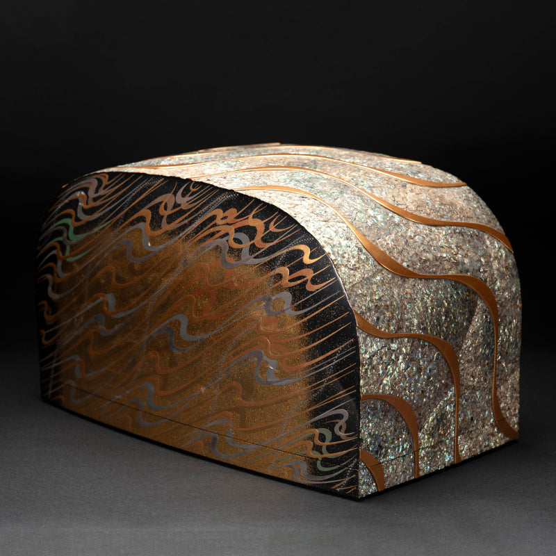 Incredible Large Lacquer Box ー服部 峻昇 “漆箱"