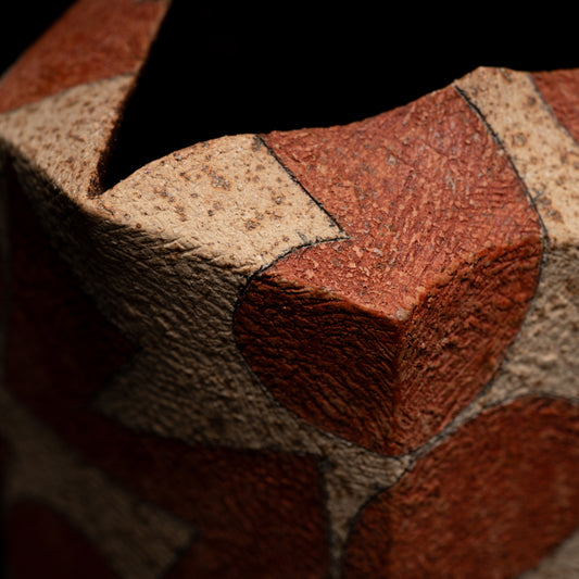 Contemporary Japanese Ceramic Vase ー加古 勝己 “灰赫陶”