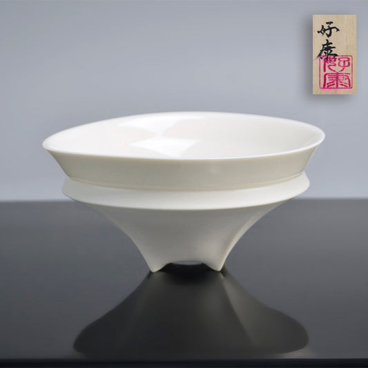Exquisite Porcelain Bowl ー加藤 好康 “遊高台 鉢”