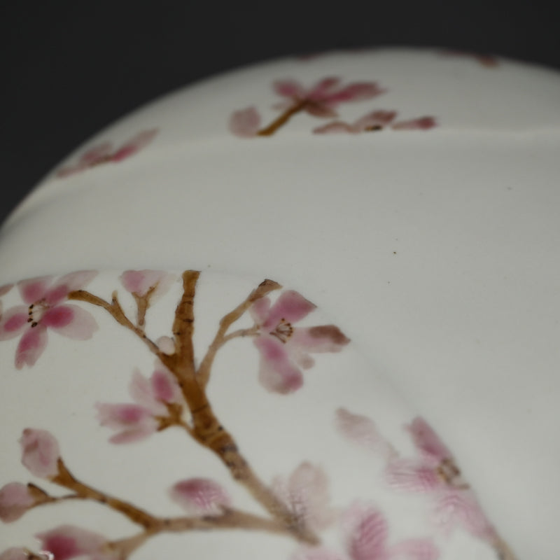 現代陶箱 桜ー丹澤裕子「桜文陶筥」 / 丹沢裕子 – Kura Monzen Gallery