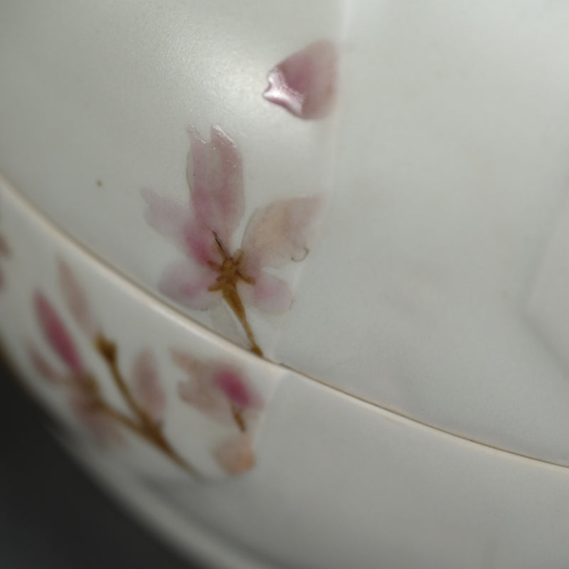 現代陶磁器 桜ー丹澤裕子「桜文陶筥」