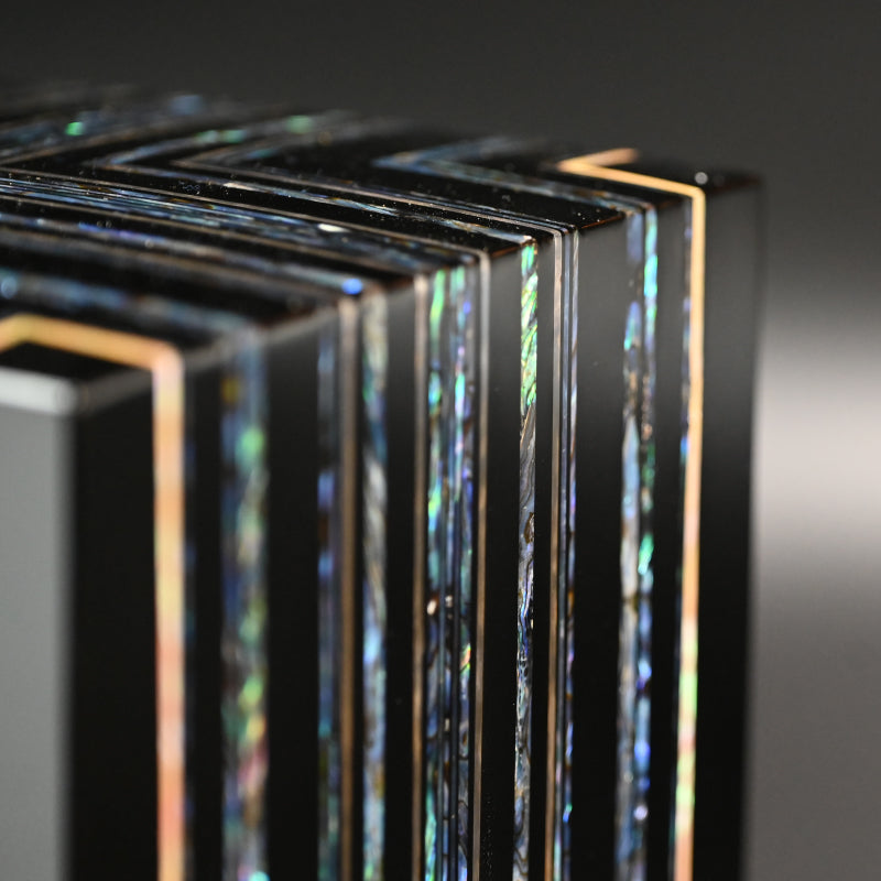 飾り箱 2012年 ー 岡田雄志 「螺鈿飾筥 輝縞」