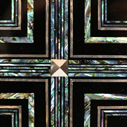 飾り箱 2012年 ー 岡田雄志 「螺鈿飾筥 輝縞」