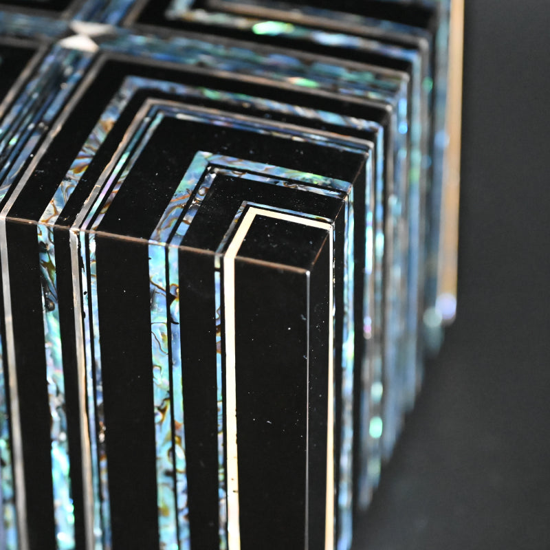 飾り箱 2012年 ー 岡田雄志 「螺鈿飾筥 輝縞」