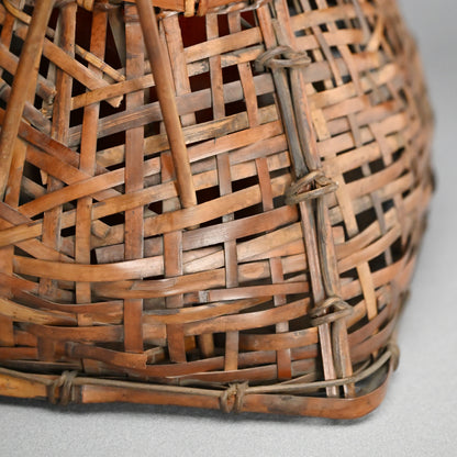 Antique Japanese Bamboo Basket ー池田 瓢阿 "籃"