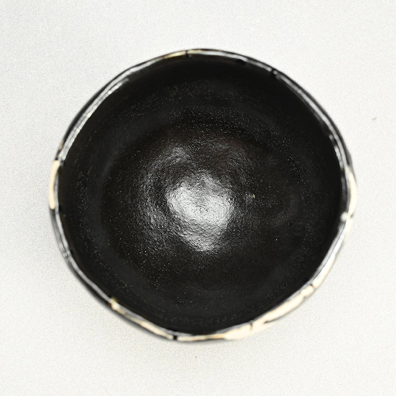 Hikidashi Guro Chawan Tea Bowl ー利茶土 ミルグリム “引出黒茶碗”