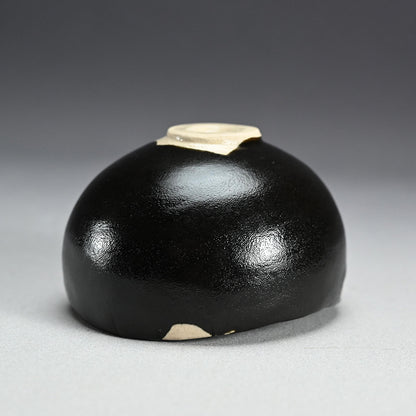 Hikidashi Guro Chawan Tea Bowl ー利茶土 ミルグリム “引出黒茶碗”
