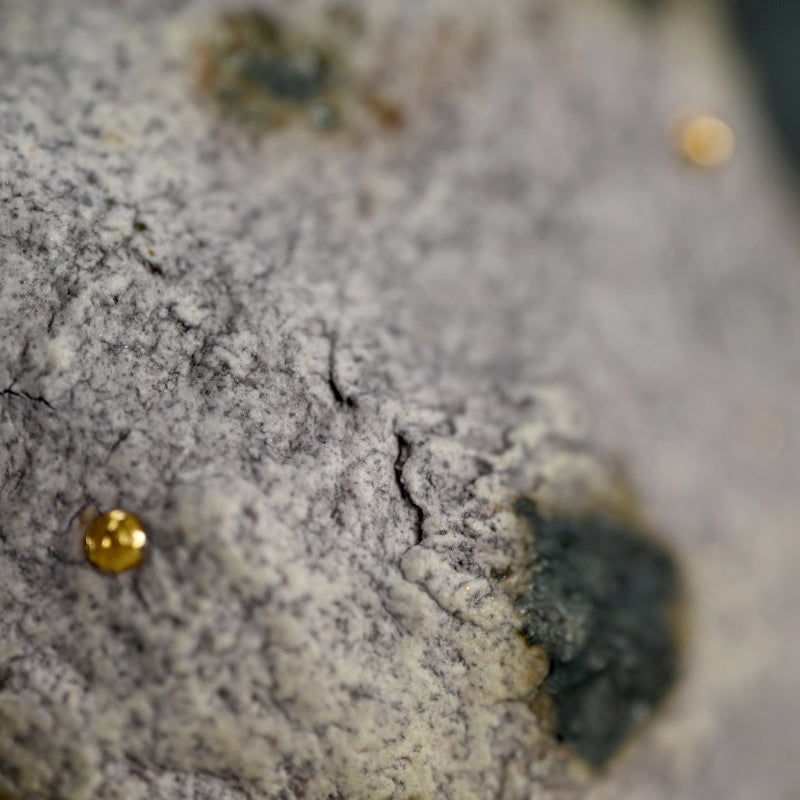 Sake cup Guinomi ー稲吉 オサム “白金彩刳貫 ぐい吞み”