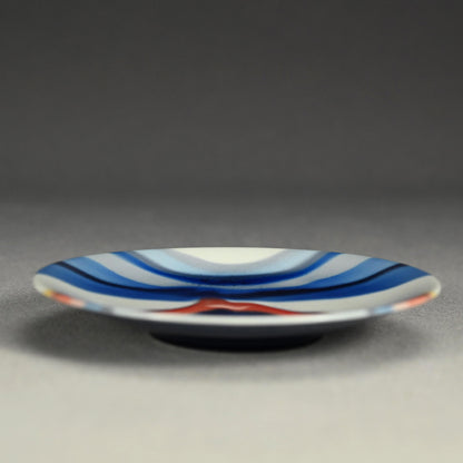 A Small Plate by Tokuda Junko ー徳田 順子 (四代 八十吉) “太古の赤富士"