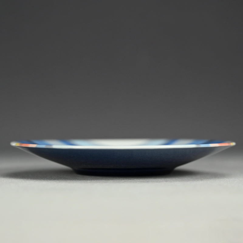 A Small Plate by Tokuda Junko ー徳田 順子 (四代 八十吉) “太古の赤富士"
