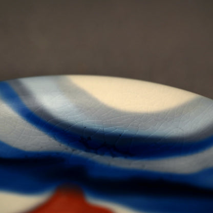 A Small Plate by Tokuda Junko ー徳田 順子 (四代 八十吉) “太古の赤富士"