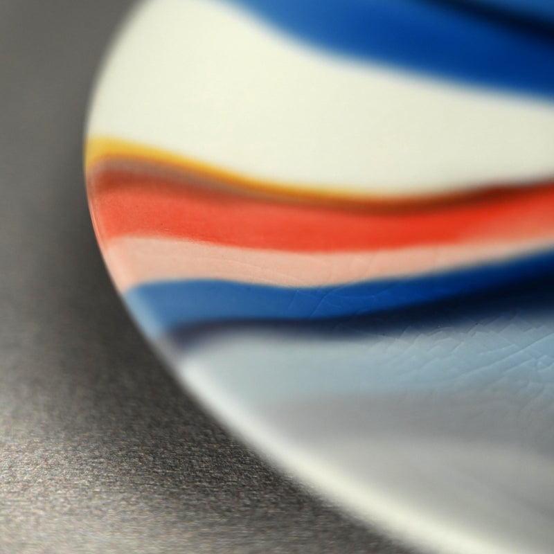 A Small Plate by Tokuda Junko ー徳田 順子 (四代 八十吉) “太古の赤富士"