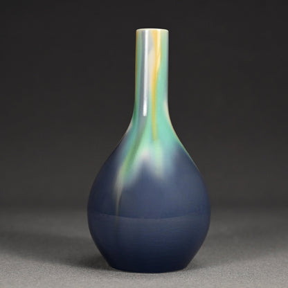 A Small Vase by Tokuda Junko ー四代 徳田 八十吉 "香春"