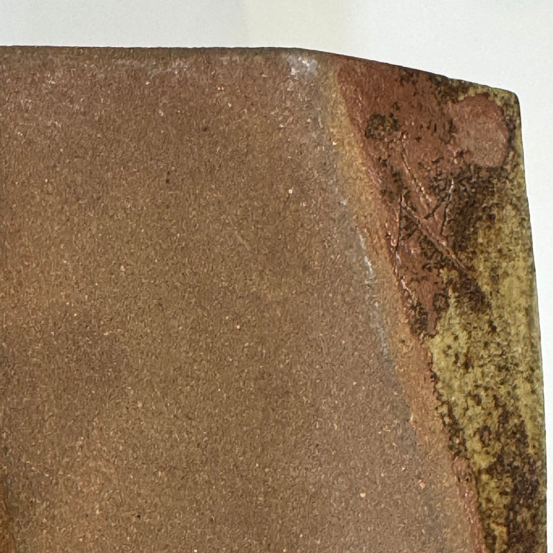 Flowing Surface Vase by Legendary ー和太 守卑良 “水景角筒”