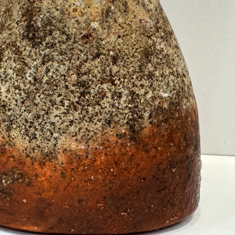 Bizen Flower Vessel ー隠崎 隆一 “花入”