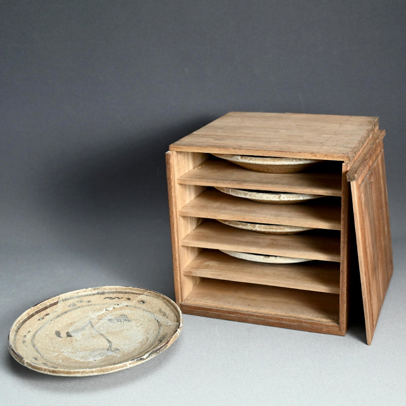 Antique Japanese Boxed Set 5 Shino Plates ー志野草花絵皿