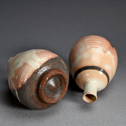 Serene Kohiki Sake Set ー番浦 史郎 “粉引 酒器”