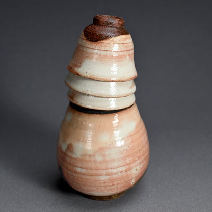 Serene Kohiki Sake Set ー番浦 史郎 “粉引 酒器”