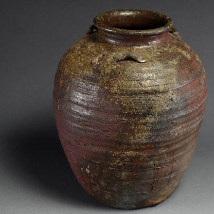 Momoyama To Early Edo Bizen Tsubo ー桃山時代 備前 種壺