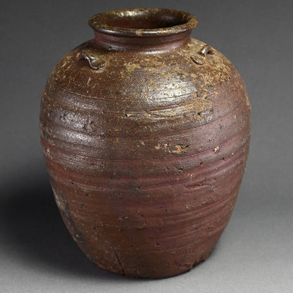 Momoyama To Early Edo Bizen Tsubo ー桃山時代 備前 種壺