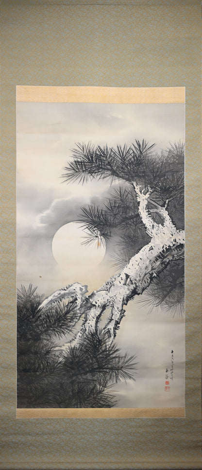 Massive Pine and Full Moon ー田平 玉華