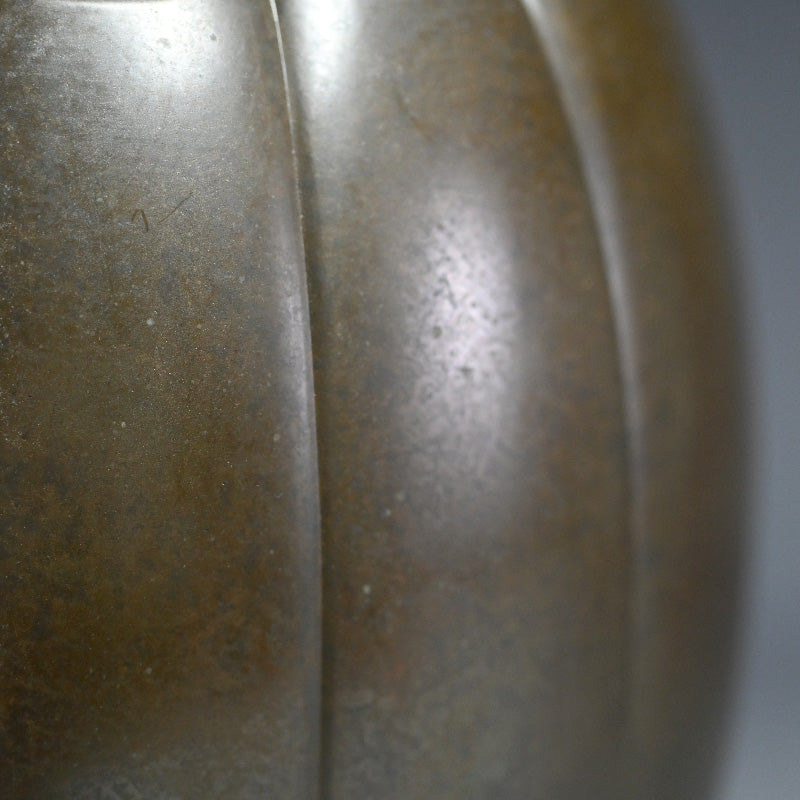 Japanese Silver Inlayed Bronze Vase ー内免勝二 "青銅製 花瓶"