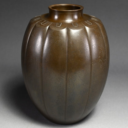 Japanese Silver Inlayed Bronze Vase ー内免勝二 "青銅製 花瓶"