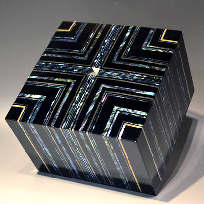 飾り箱 2012年 ー 岡田雄志 「螺鈿飾筥 輝縞」