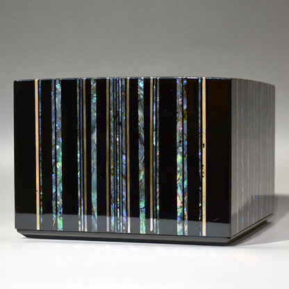 飾り箱 2012年 ー 岡田雄志 「螺鈿飾筥 輝縞」