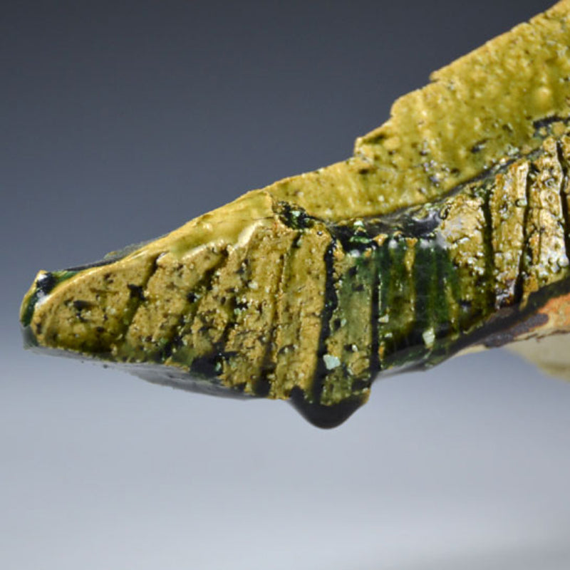 謎の織部壺展示品 ー小割哲也「跡ノ歴」